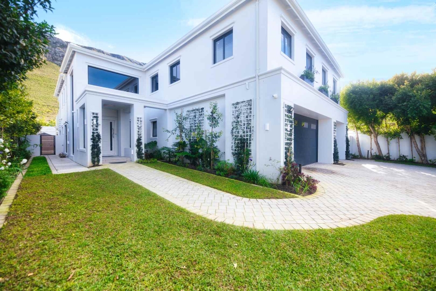 6 Bedroom Property for Sale in Hermanus Heights Western Cape
